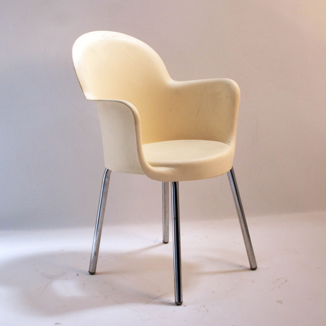 poltrone05_Poltroncina_Plastica_color_crema